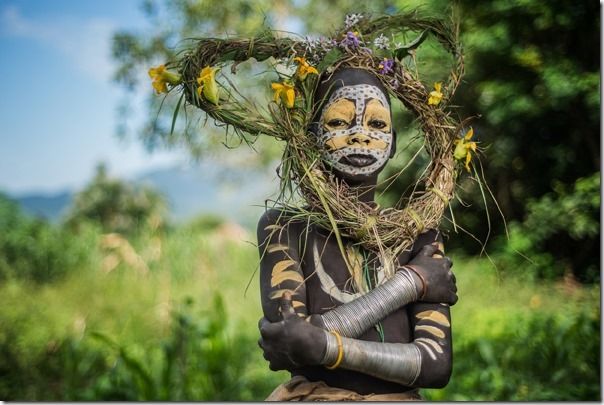 Boy with flower headress - Sergio Carbajo