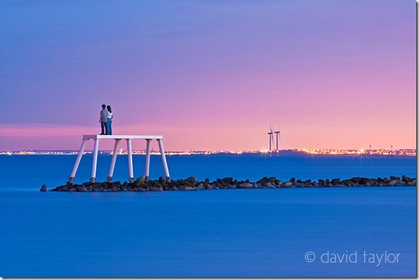 'The Couple' a sculpture installed off the coast of Newbiggin by the Sea by the artist and sculptor, Sean Henry, assess, Composition, Critique, critique you images, image assessment, Photograph, picture, pictures