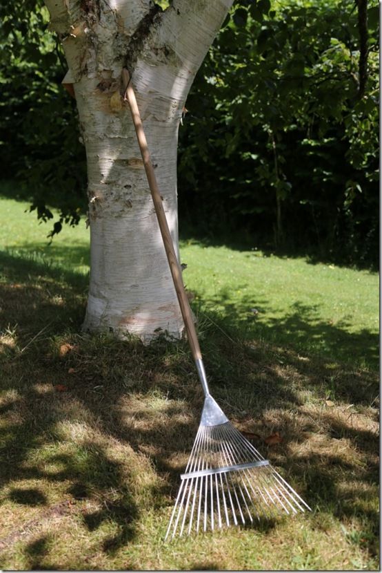 pic. 6 Burgon and Ball Leaf rake 