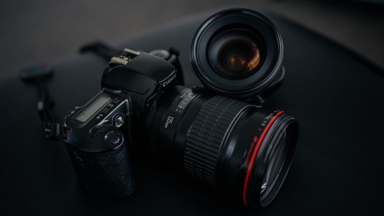 2nd hand dslr camera