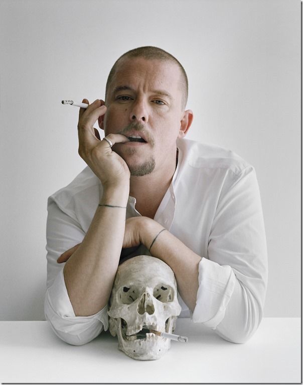 04_ Press Image l Work, Rest and Play l Tim Walker, Alexander McQueen with skull and cigarettes, 2009 