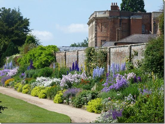 Waterperry-Gardens-Oxford