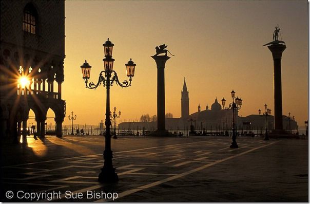 st marks square, Shooting into the sun, how to shoot into the sun, silhouette, silhouettes, Contre jour, Backlit portraits, Backlit, sunrises, sunsets, exposure, online photography course, class, Sun,  Creative, Photography