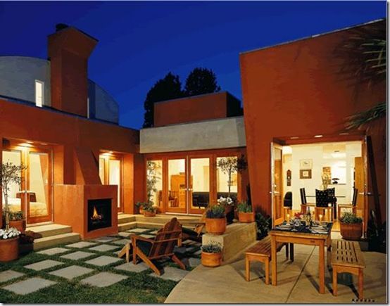 stucco-outdoor-fireplace