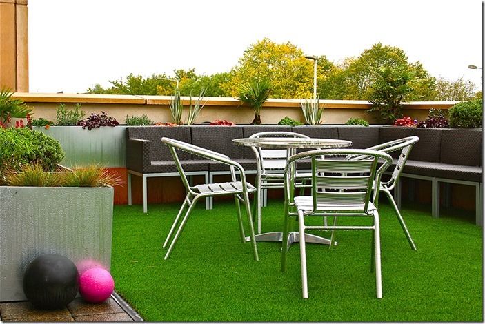 6 Astroturf Lawn