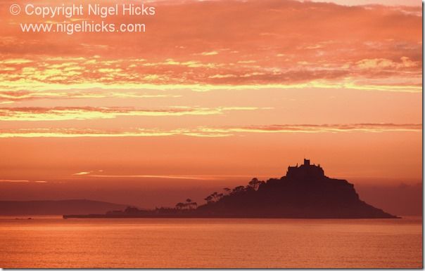 St Michael's Mount, Cornwall, sunset, sunsets, exposure, golden hour, camera lens, white balance, sun, light, dusk, 