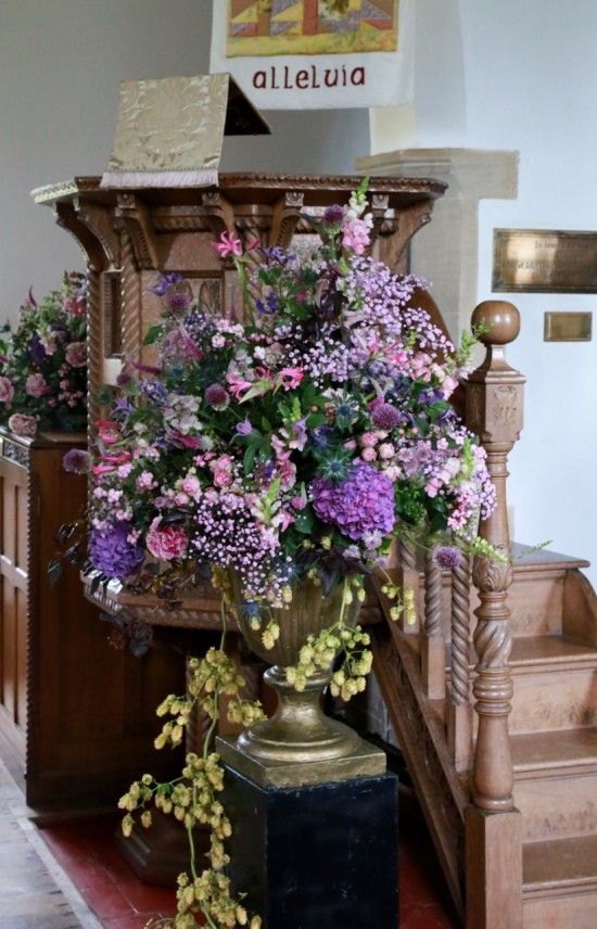 Wedding Flowers: Pulpit pedestal