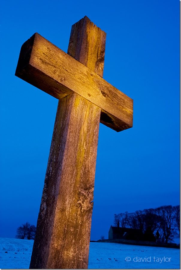 Wooden cross erected in 1927 to commemorate the battle of Heavenfield fought circa 633 between a Northumbrian army under Oswald of Bernicia and a Welsh army under Cadwallon ap Cadfan of Gwynedd, Northumberland, England, Painting with Light, Flash. Long exposure, torch, How to use a torch in your photography, flasggun, camera flash, LEDs, ambient light,